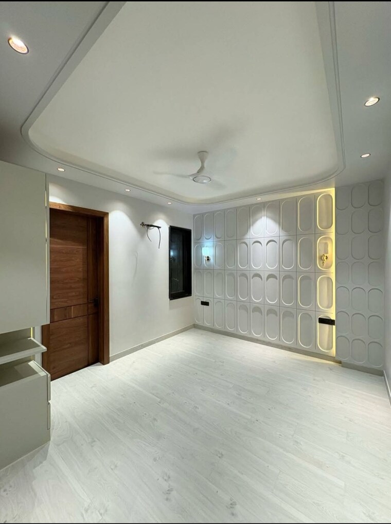 Room, vatika-city 4 Bedroom 2000 Sq.Ft. Builder Floor In Sector 49 Gurgaon 8297669