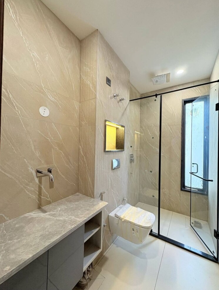 Bathroom, vatika-city 4 Bedroom 2000 Sq.Ft. Builder Floor In Sector 49 Gurgaon 8297669