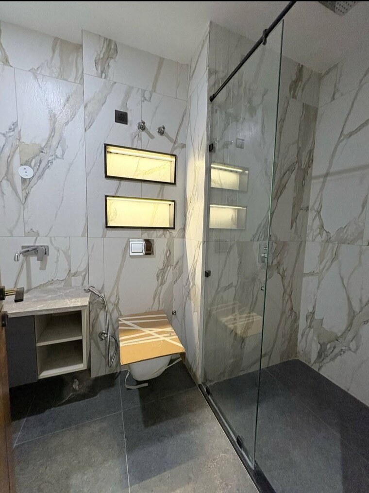 Bathroom, vatika-city 4 Bedroom 2000 Sq.Ft. Builder Floor In Sector 49 Gurgaon 8297669