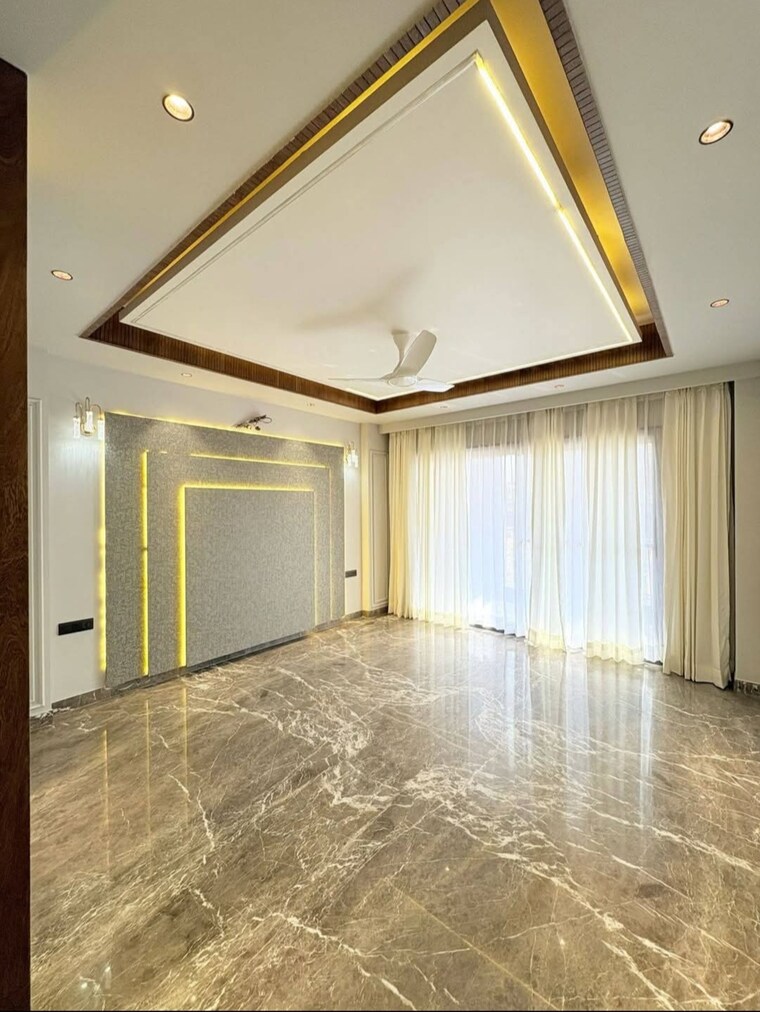 Room, vatika-city 4 Bedroom 2000 Sq.Ft. Builder Floor In Sector 49 Gurgaon 8297669