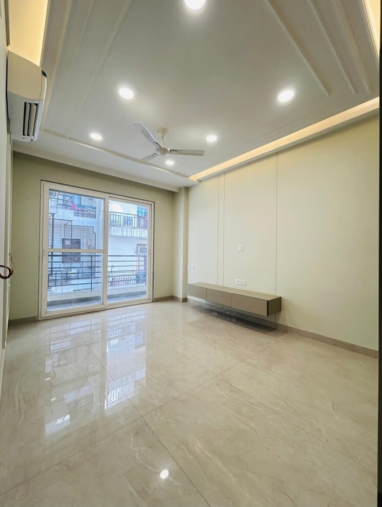 Room, ardee-city 4 Bedroom 2000 Sq.Ft. Builder Floor In Sector 52 Gurgaon 8298000