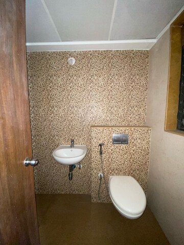 Attached Bathroom in 2.5 BHK Apartment at Lodha Palava Downtown Dombivli East, Dombivli East – for Rent