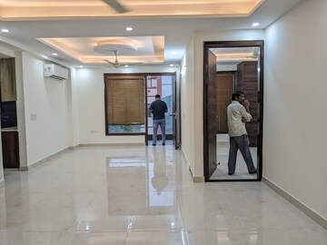 Living Room in 3 BHK Apartment at Serenity Tower, Andheri West – for Sale