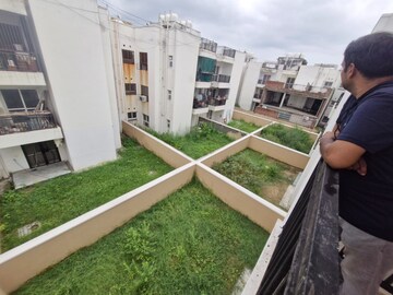 Balcony in 3 BHK Apartment at BPTP District Phase 2, Sector 84 – for Rent