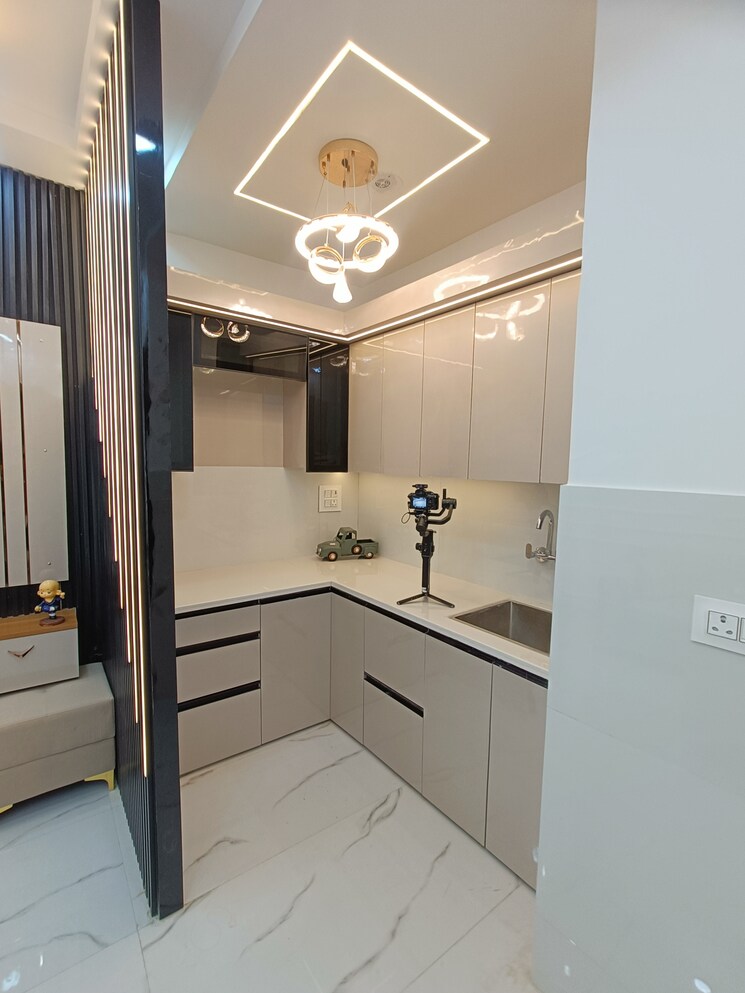 Kitchen, uttam nagar west 2 Bedroom 60 Sq.Yd. Builder Floor In Uttam Nagar West Delhi 8297806