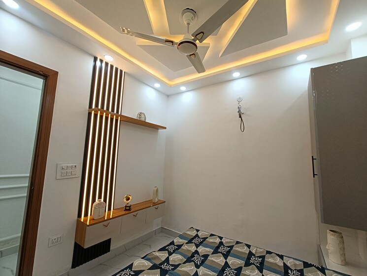 Balcony, uttam nagar west 2 Bedroom 60 Sq.Yd. Builder Floor In Uttam Nagar West Delhi 8297806
