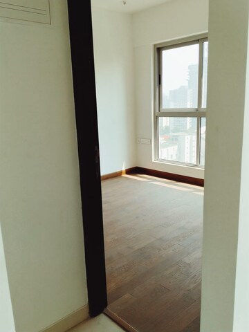 Room in 2 BHK Apartment at Piramal Revanta, Mulund West – for Rent