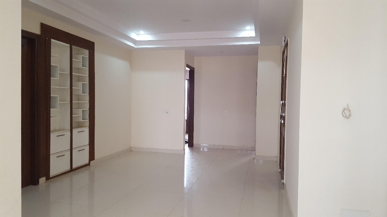 2 BHK + Study Room Apartment For Sale in Imperia Esfera
