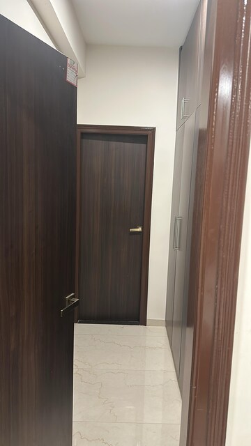 Room in 3 BHK Builder Floor at Dev Nagar – for Rent