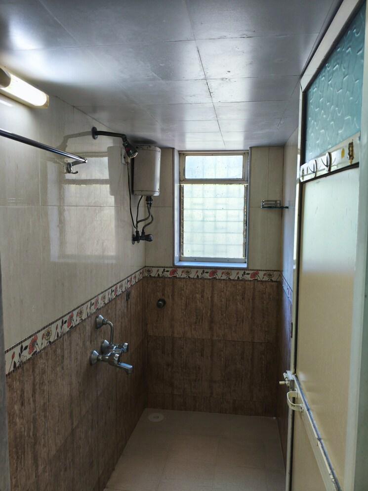 Bathroom, new-rajendra-apartment-chs 1 Bedroom 508 Sq.Ft. Apartment In Mahim Mumbai 8298026