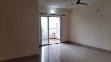 Room in 3 BHK Apartment at Wanowrie – for Sale