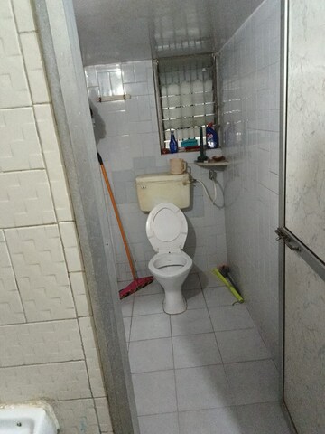 Bathroom in 2 BHK Apartment at Narayan Niwas Chembur, Chembur – for Rent