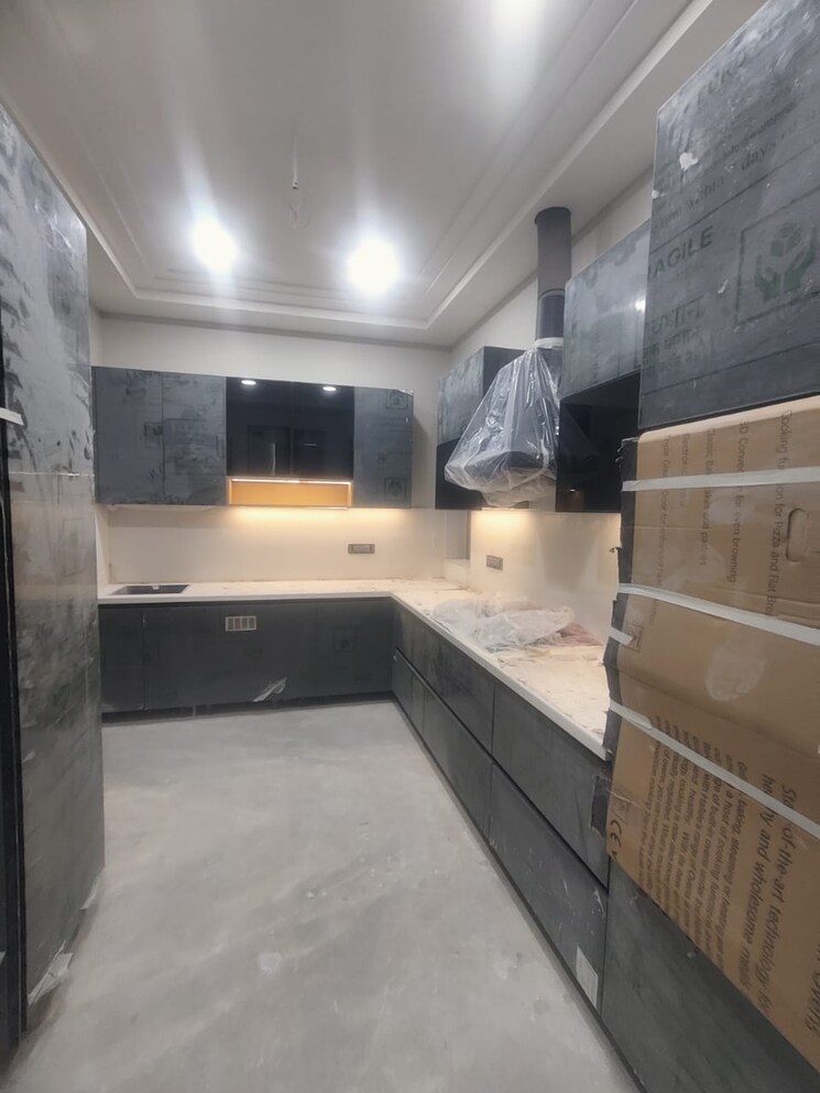 Kitchen, greater kailash ii 4 Bedroom 300 Sq.Yd. Builder Floor In Greater Kailash ii Delhi 8298124