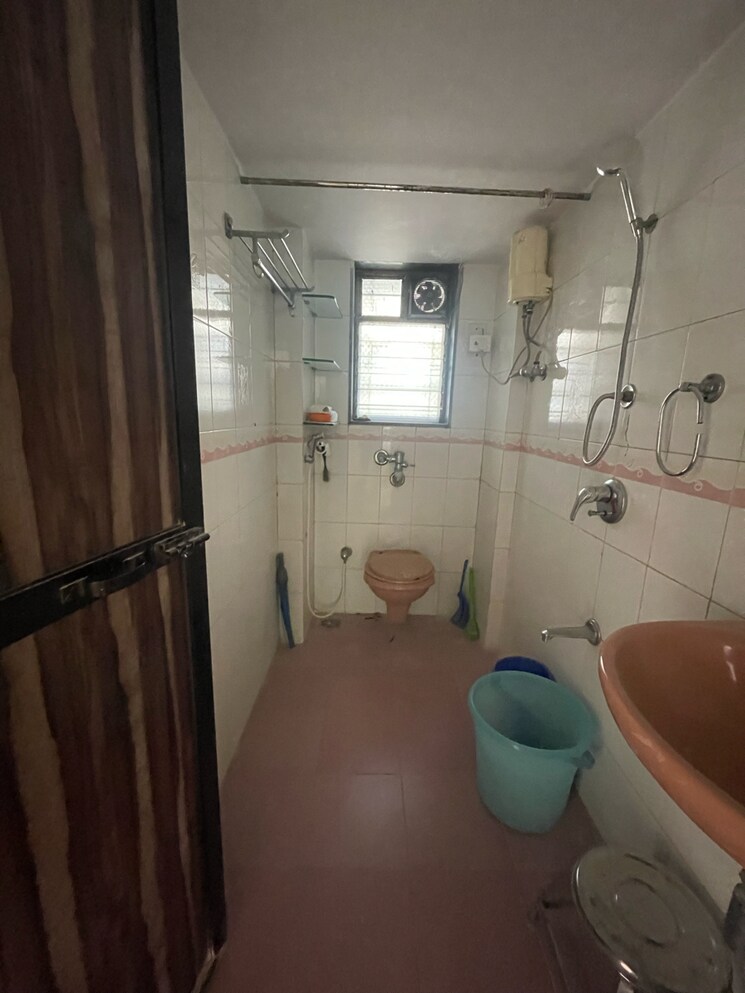 Bathroom, satellite-garden 2 Bedroom 945 Sq.Ft. Apartment In Umershetpada Mumbai 8298189
