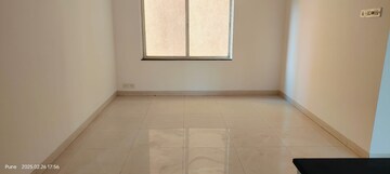 Room in 3 BHK Apartment at Marigold Complex, Kalyani Nagar – for Rent