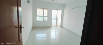 Room in 3 BHK Apartment at Marigold Complex, Kalyani Nagar – for Rent
