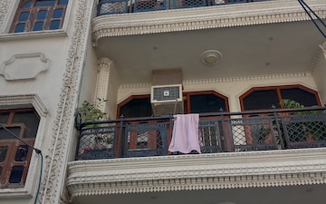 Plot For Sale in Rohini Sector 11
