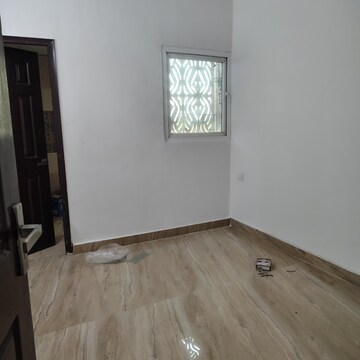 Room in 2 BHK Apartment at Migsun Vilaasa Walk, Eta Ii Greater Noida – for Rent