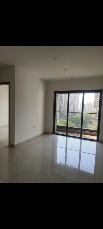 Room in 2 BHK Apartment at Godrej Urban Park, Chandivali – for Rent