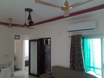 Room in 2 BHK Apartment at Makarba – for Rent