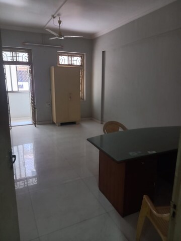 Team Area in 2 BHK Apartment at Vishnu Mahal, Churchgate – for Sale