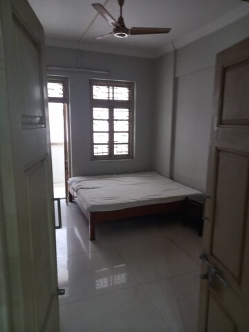 Building Lobby in 2 BHK Apartment at Vishnu Mahal, Churchgate – for Sale