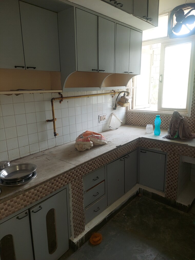 Kitchen, ip extension 3 Bedroom 1600 Sq.Ft. Apartment In Ip Extension Delhi 8298350