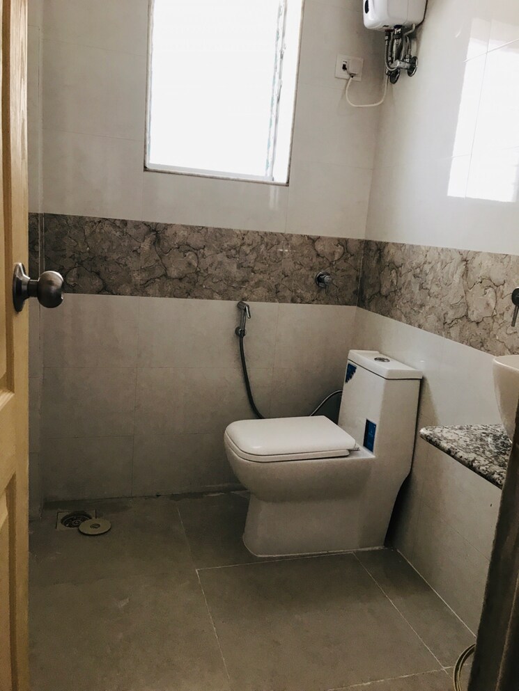 Bathroom, alka-manisha-chs 2 Bedroom 650 Sq.Ft. Apartment In Kandarpada Mumbai 8298338