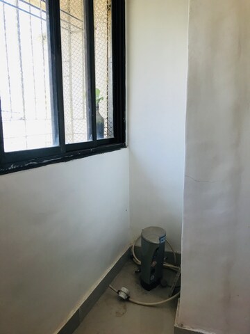  1.5 BHK Apartment at Vrishi Complex, Kandarpada – for Rent