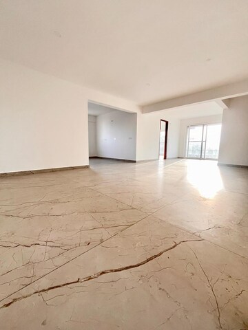 Room in 3 BHK Apartment at Indiranagar – for Sale