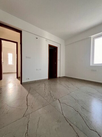 Room in 3 BHK Apartment at Indiranagar – for Sale