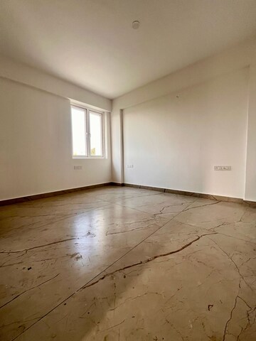 Room in 3 BHK Apartment at Indiranagar – for Sale