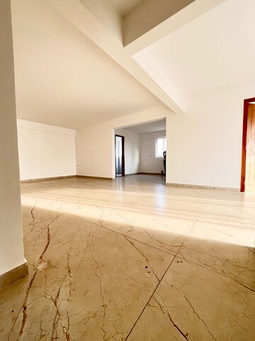 Room in 3 BHK Apartment at Indiranagar – for Sale