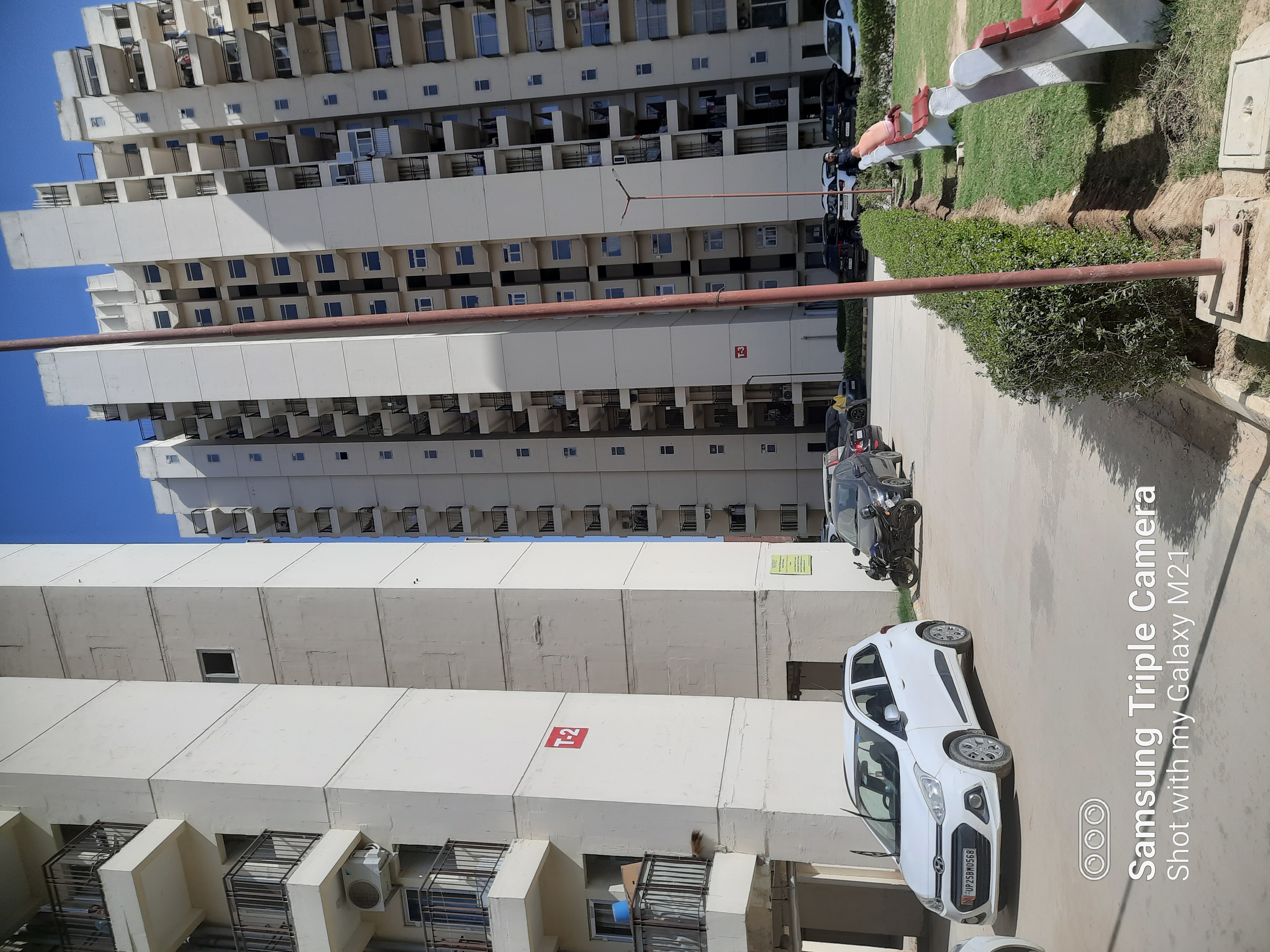 2 BHK Apartment For Sale in Pivotal Paradise