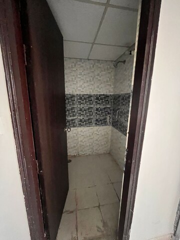 Bathroom in 1.5 BHK Apartment at Signature Global Andour Height, Sector 71 – for Rent