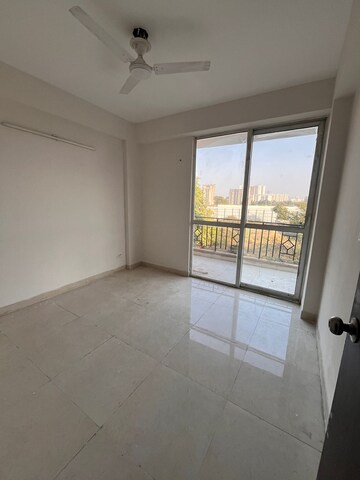 Room in 1.5 BHK Apartment at Signature Global Andour Height, Sector 71 – for Rent