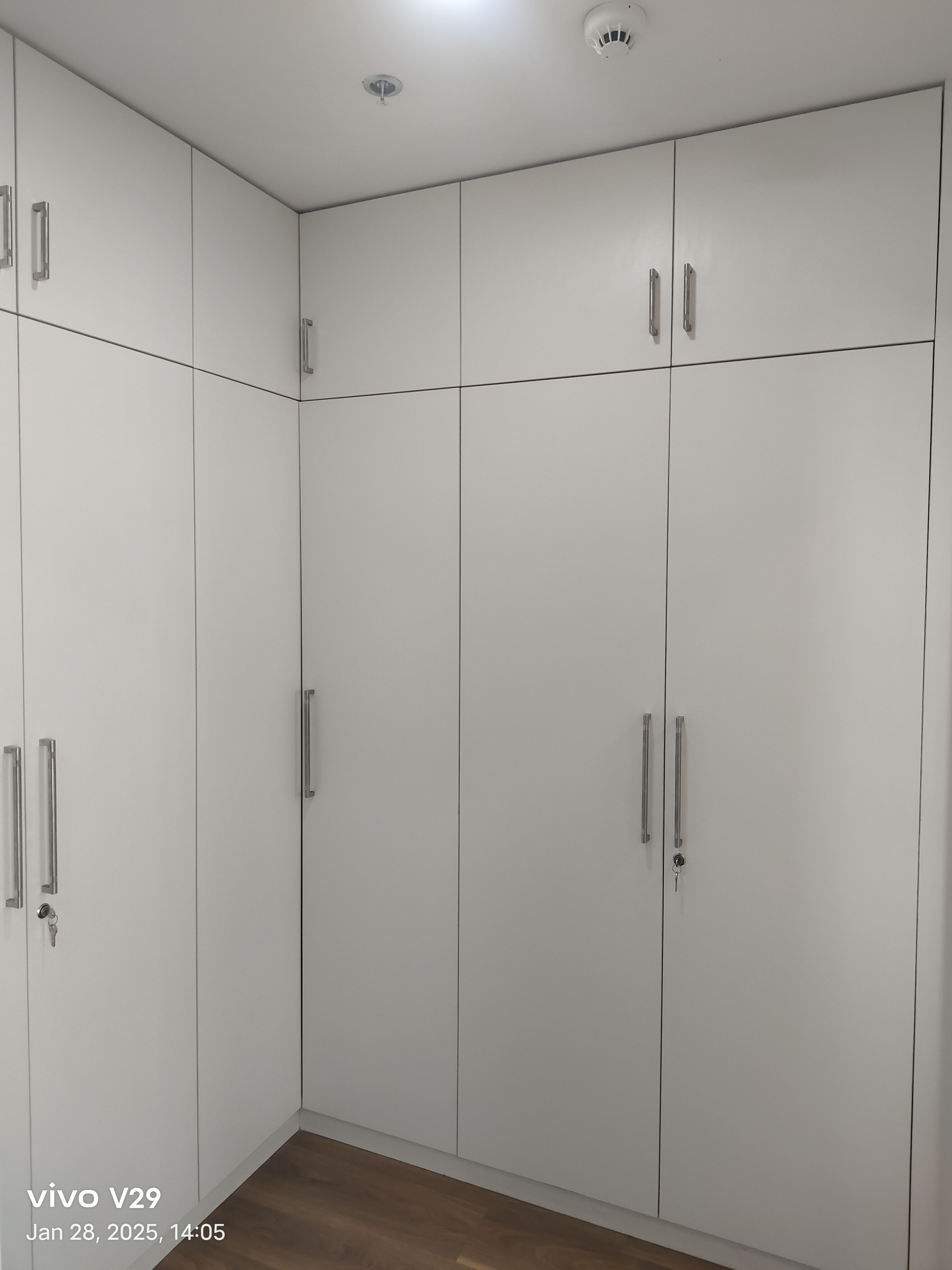 3 BHK Apartment For Sale in Tata Raheja Raisina Residency