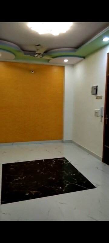 Room in 3 BHK Builder Floor at Mahavir Enclave 1 – for Sale