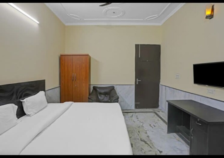 Living Room, sector 56 6+ Bedroom 375 Sq.Mt. Independent House In Sector 56 Noida 8298595