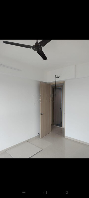 Room in 3 BHK Apartment at Rajesh Raj Infinia, Malad West – for Rent