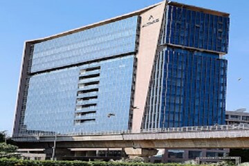 Office Space – Exterior View View at Navrangpura - for Rent