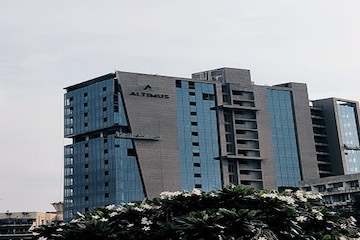  Office Space – Exterior View View at Navrangpura - for Rent
