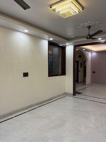 Room in 3 BHK Builder Floor at Kalkaji – for Sale