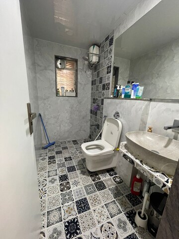 Bathroom in 4 BHK Penthouse at Brookhill Tower, Andheri West – for Sale