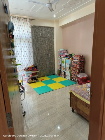 Bedroom in 3 BHK Builder Floor at Sector 9 – for Rent