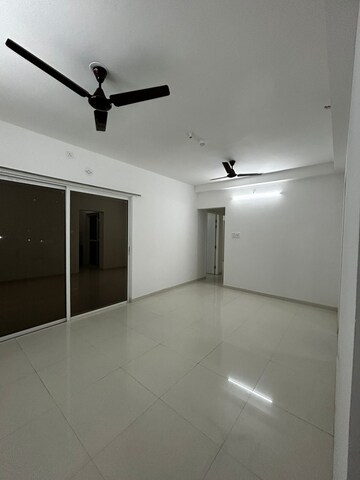 Room in 3 BHK Apartment at Godrej Boulevard, Manjari – for Rent