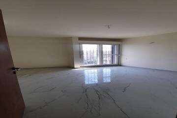 Room in 3 BHK Apartment at Majestique Ephelia, Nibm – for Rent
