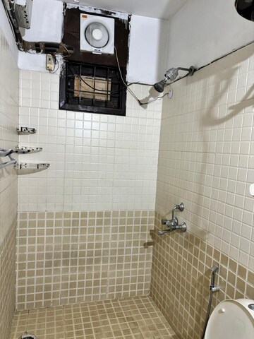 Bathroom in 2 BHK Builder Floor at Ardee City, Sector 52 – for Rent