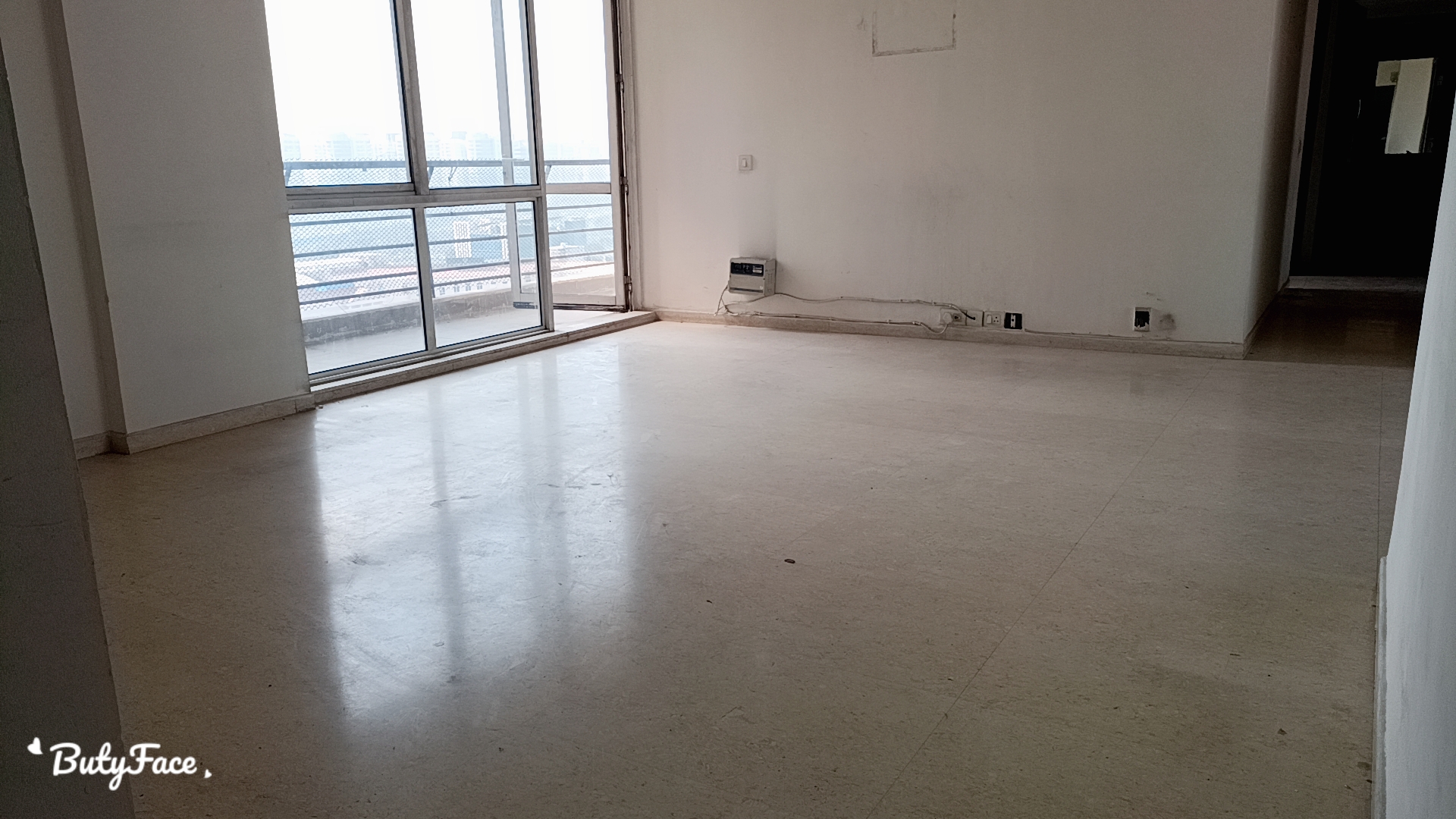 3 BHK + Servant Room Apartment For Sale in Unitech Escape Sector 50 