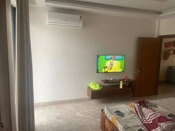 3 BHK Builder Floor For Rent in Sector 4